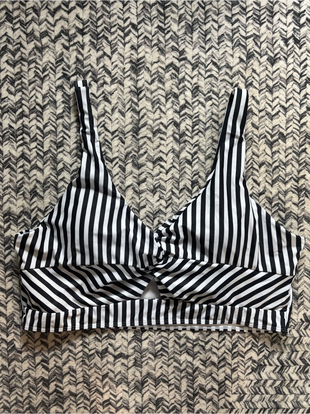 New Zaful Black and White Striped Bikini Swim Top size 3XL